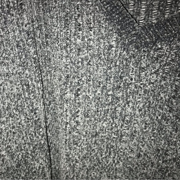 Sweater bundle of 4 - Picture 14 of 14